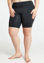 Load image into Gallery viewer, Oiselle Long Power Pocket Short
